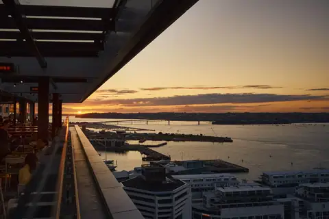 Queens Rooftop photo 2